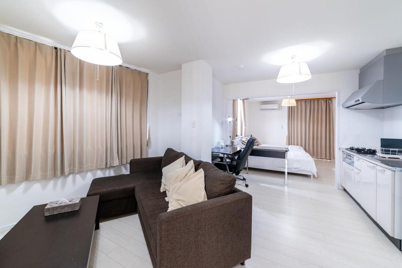 Izumisaki Terrace402 Aparthotel Naha Bagian luar foto