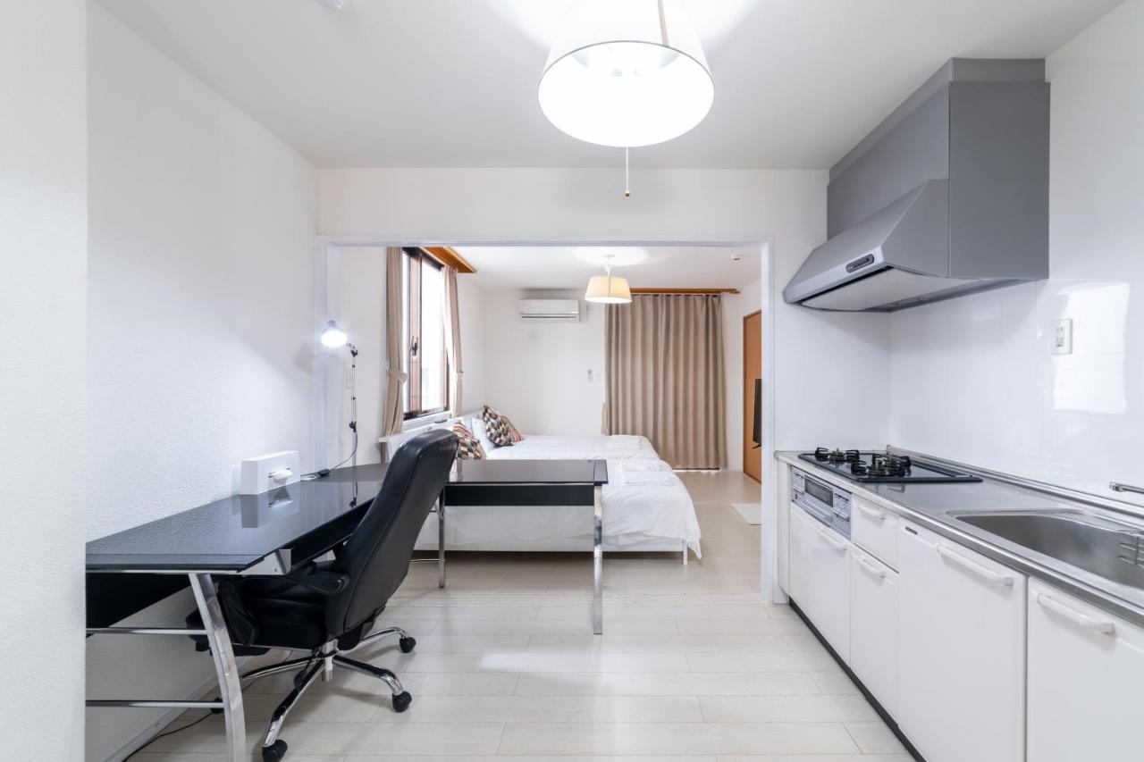 Izumisaki Terrace402 Aparthotel Naha Bagian luar foto