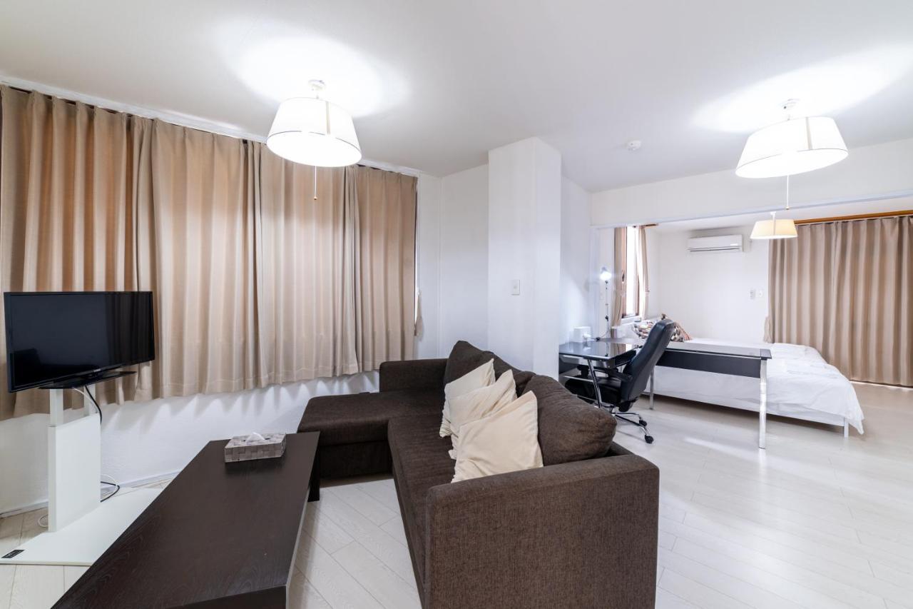 Izumisaki Terrace402 Aparthotel Naha Bagian luar foto